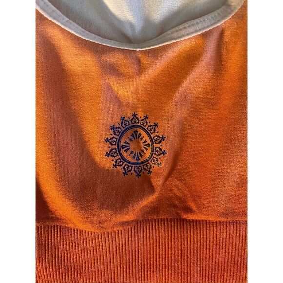 Brisas women’s sports bra, burnt orange wireless keyhole, back size XL - Picture 5 of 5